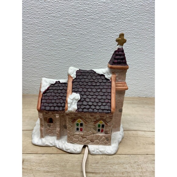 Vtg 1991 Christmas Valley Illuminated Porcelain Church In Original Box - Picture 8 of 16